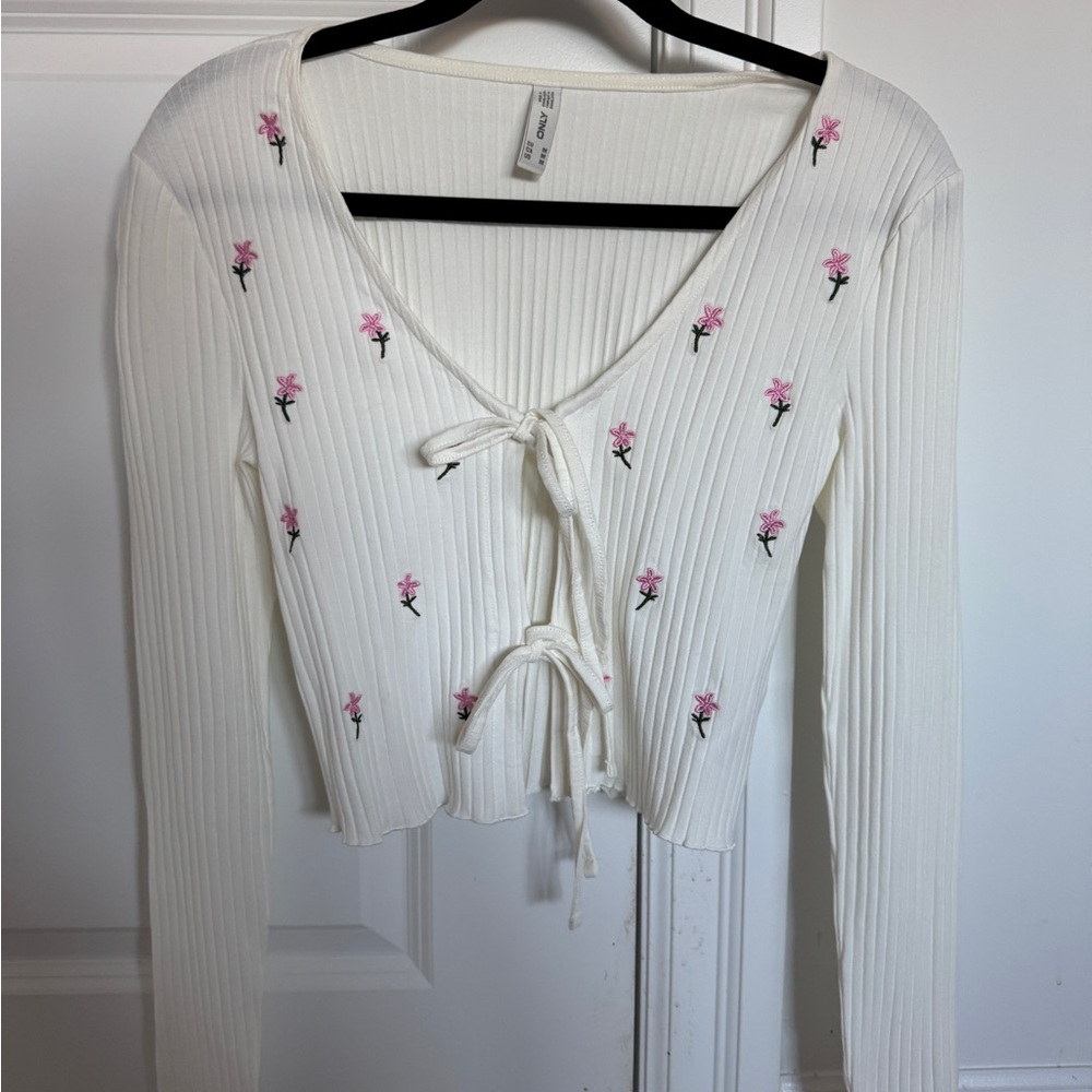 BRAND NEW Only White Ribbed Crop Top with Pink Floral Embroidery